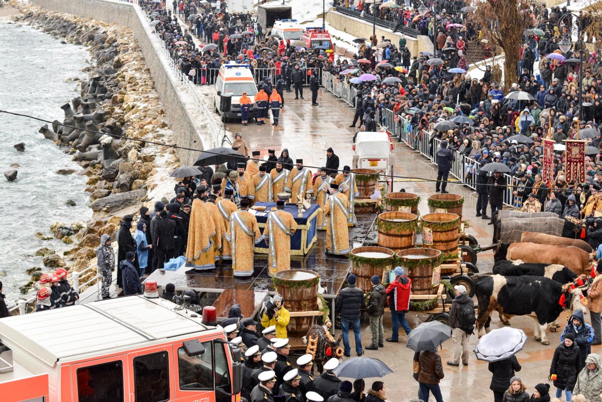 Sfinţirea apelor Dunării şi Mării Negre 67168