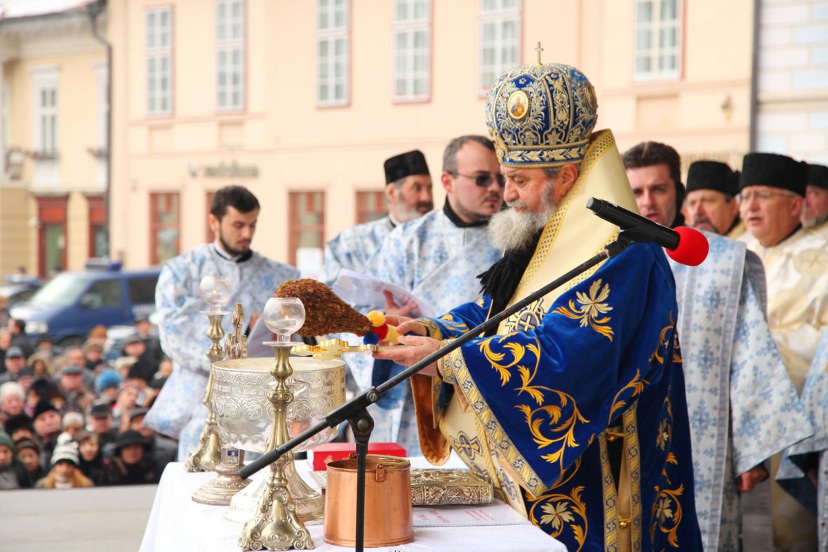 Slujiri arhiereşti la Botezul Domnului 67033