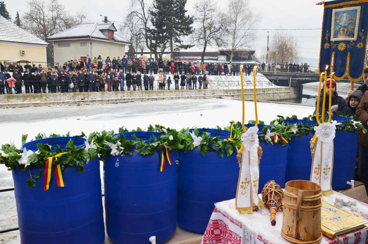 Slujiri arhiereşti la Botezul Domnului 67037
