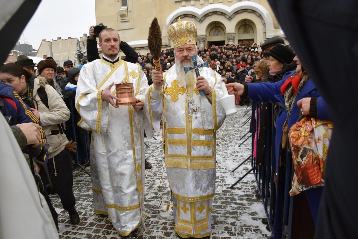 Slujiri arhiereşti la Botezul Domnului 67038