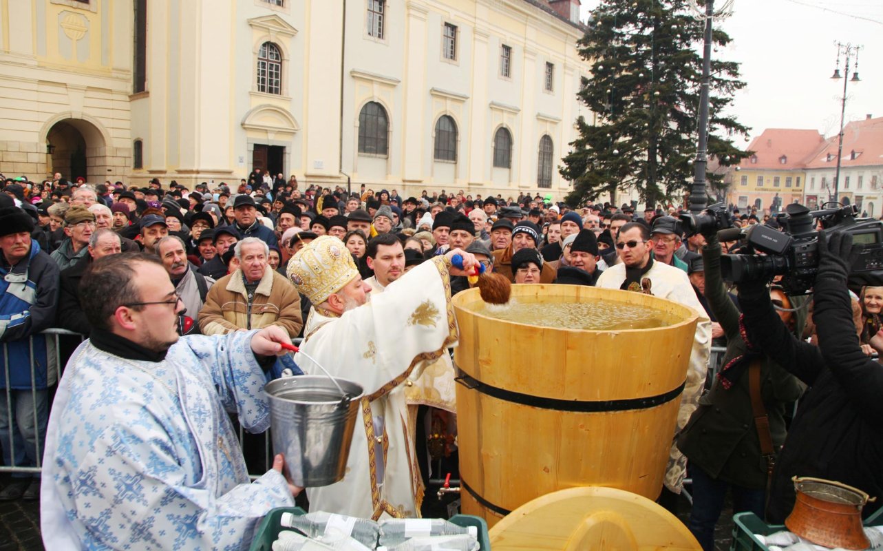 Slujiri arhiereşti la Botezul Domnului 67042