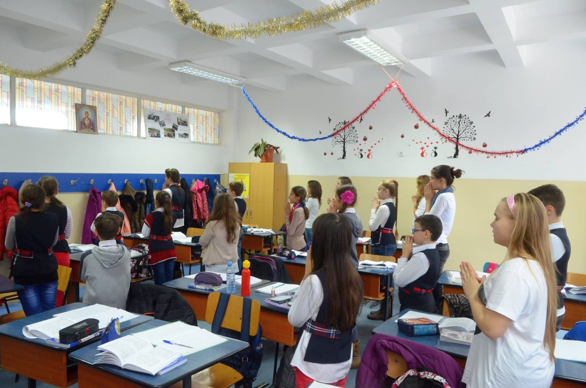 Anul omagial al educaţiei religioase şi Anul comemorativ al Sfântului      Ierarh Martir Antim Ivireanul şi al tipografilor      bisericeşti 67101