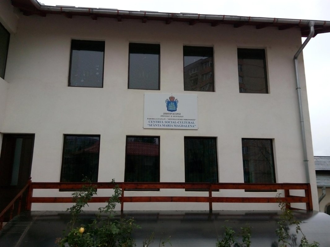 Activităţi culturale în tinda bisericii 66890