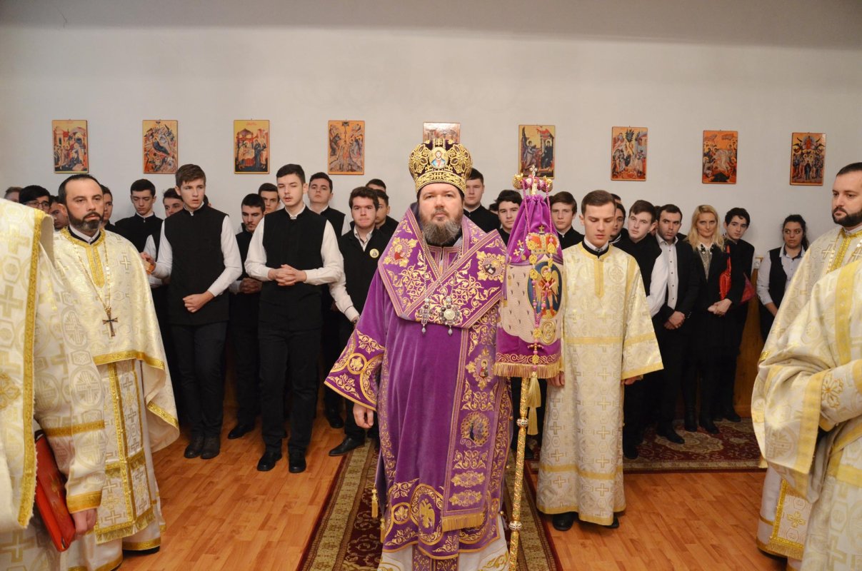 Slujbe în Duminica de după Botezul Domnului 66861