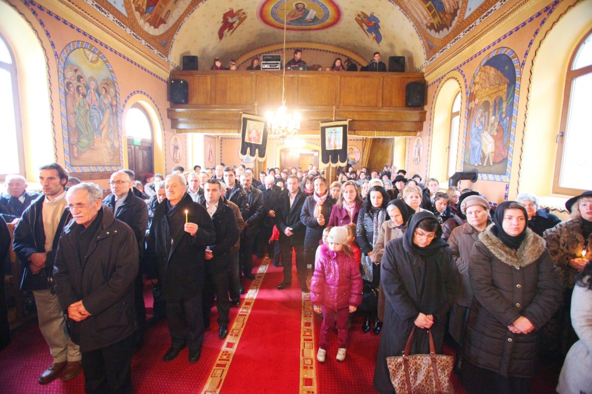 Biserica din Arini, centru al vieţii comunitare 66799
