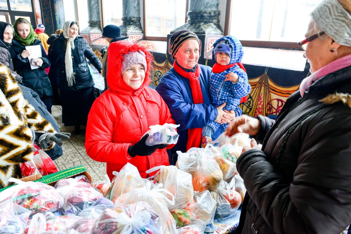 Activitatea filantropică a Arhiepiscopiei Bucureştilor 66773