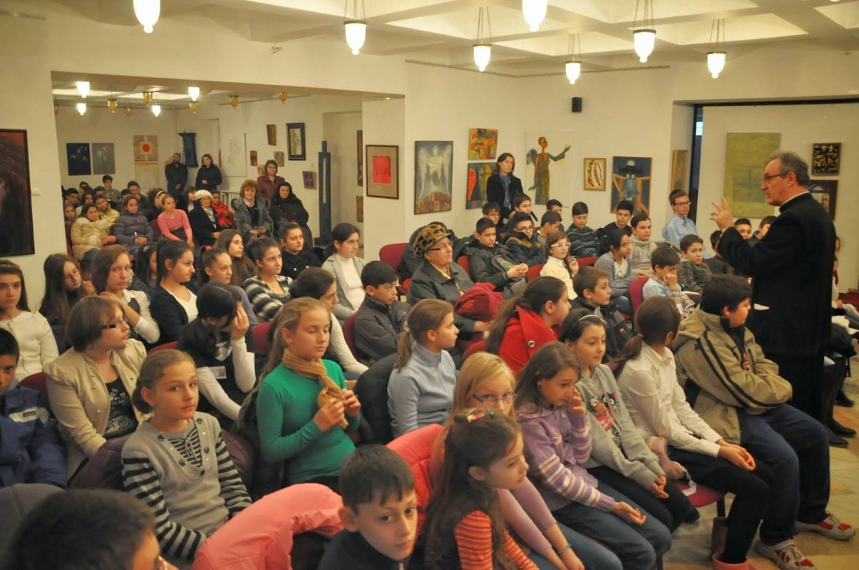 Evenimente culturale dedicate lui Eminescu, la Iaşi şi Hârlău 66659