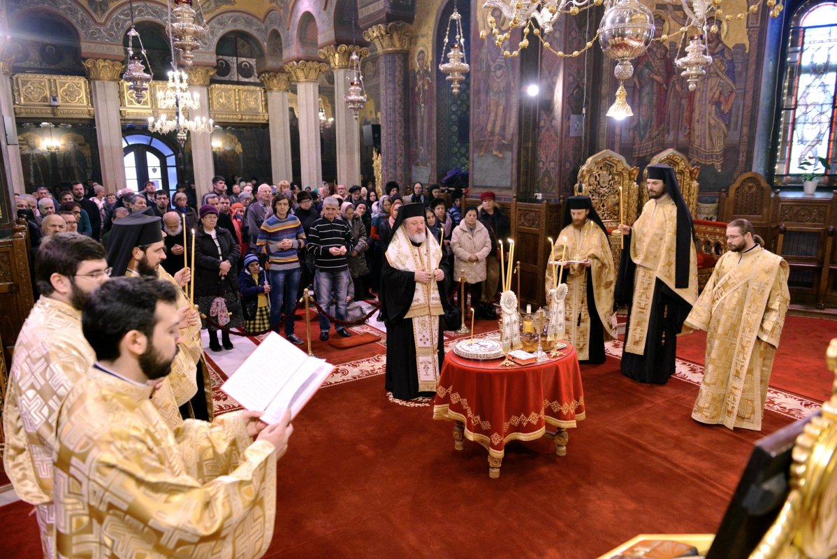 Slujbe de pomenire pentru Mihai Eminescu 66634