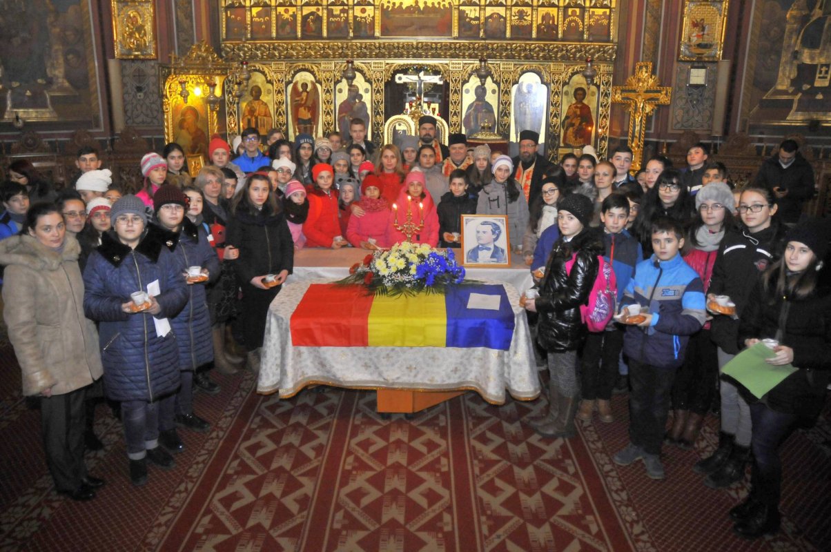 Eparhia Romanului şi Bacăului l-a comemorat pe Eminescu 66552