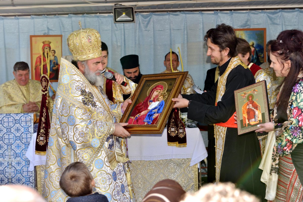 Liturghie și filantropie în Albele-Bacău 66595