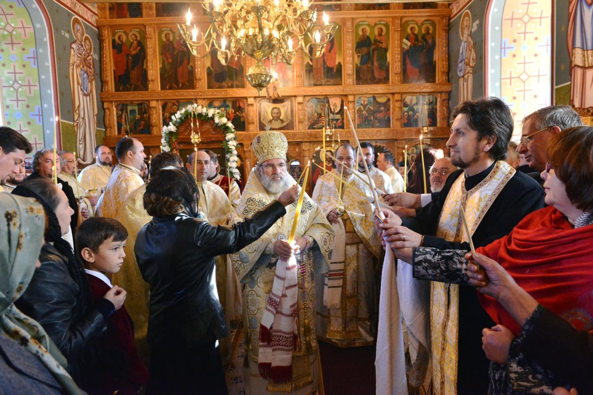 Liturghie și filantropie în Albele-Bacău 66599
