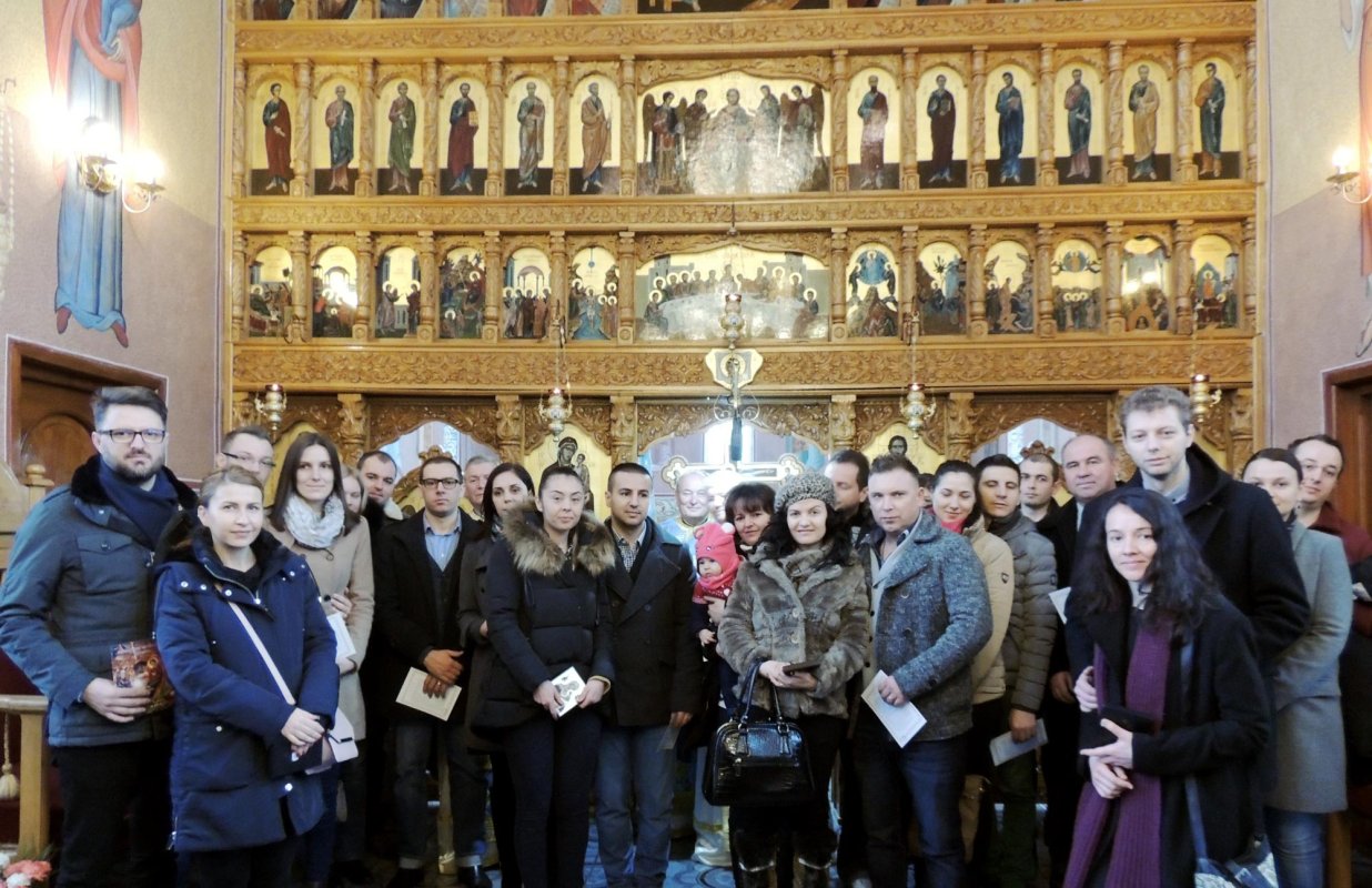 Sărbătoarea tinerelor familii în Parohia „Naşterea Domnului” 66560