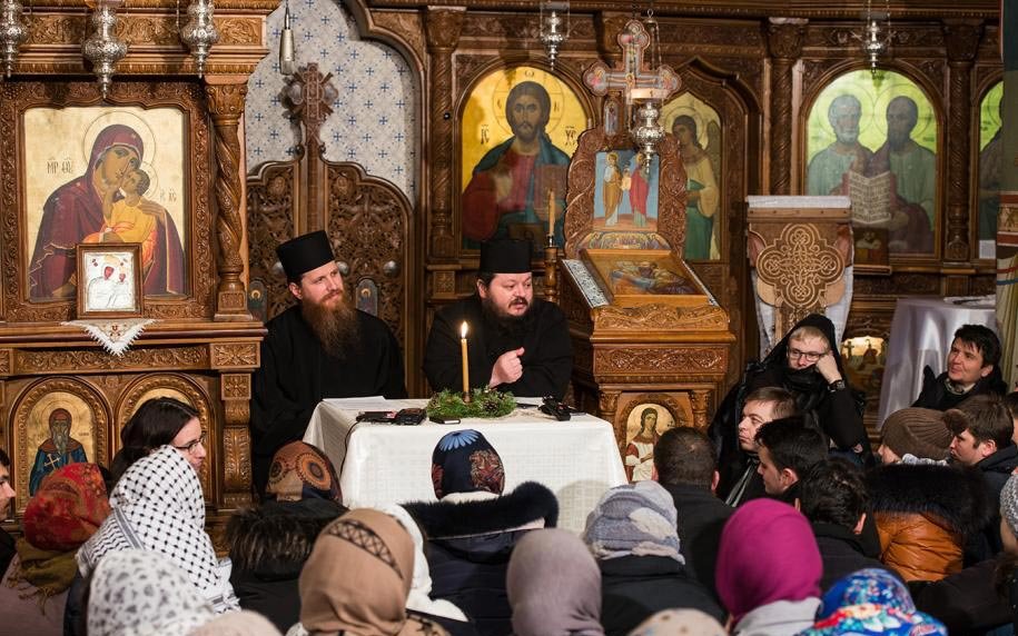 „Bisericile pline de tineri sunt bisericile viitorului” 66519