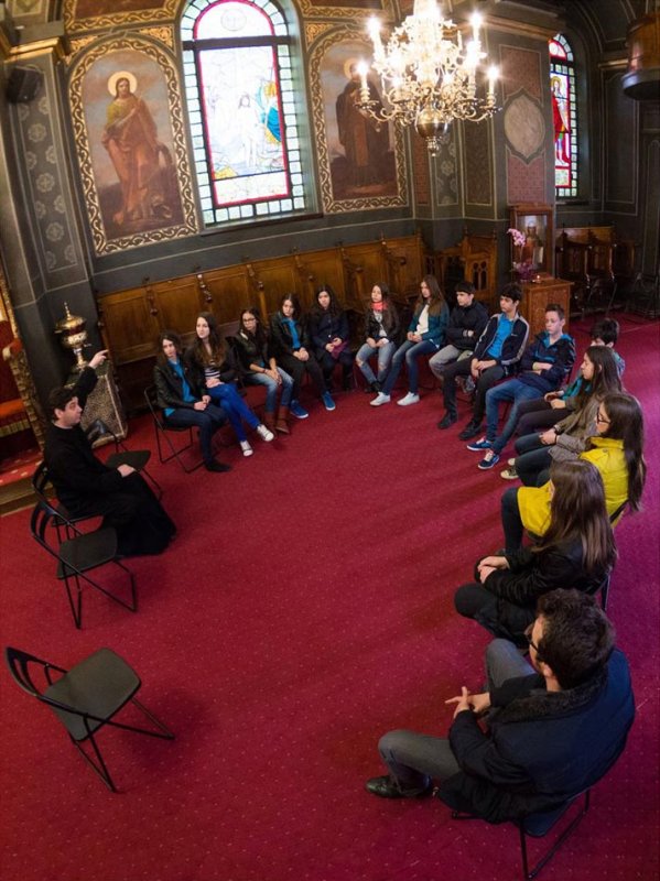 „Bisericile pline de tineri sunt bisericile viitorului” 66520