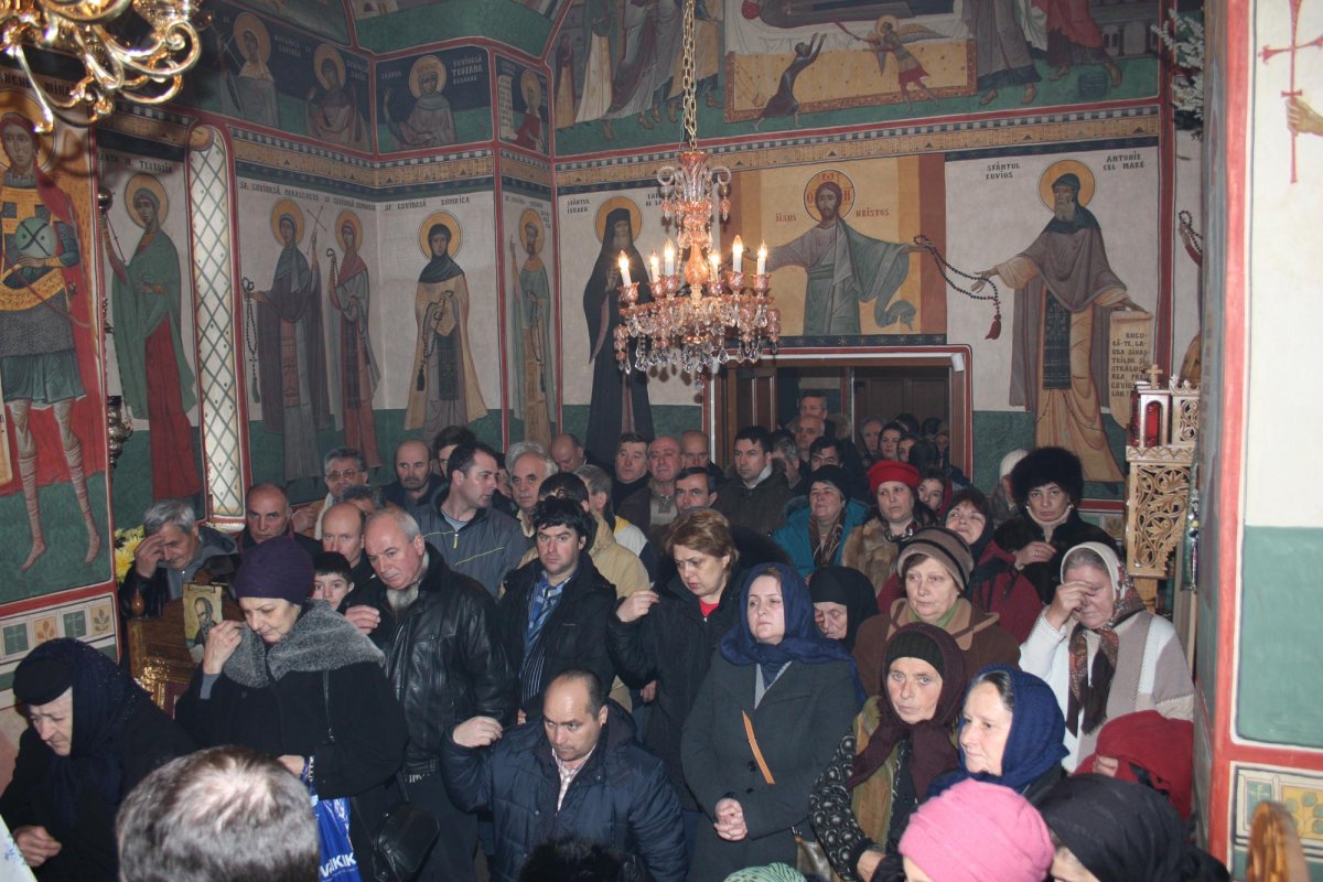 Hramul Sfântului Antonie la Cârcea şi Vodiţa 66512