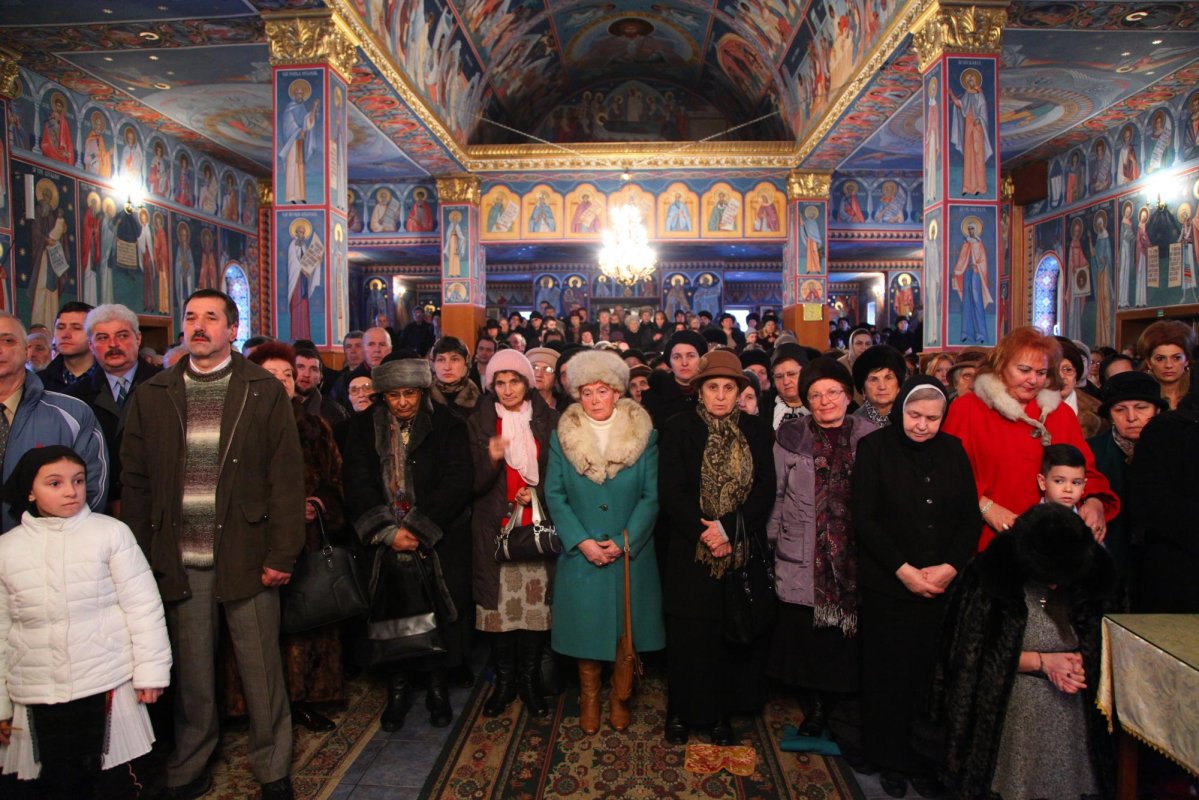 Slujiri arhiereşti în Duminica a 29-a după Rusalii 66501