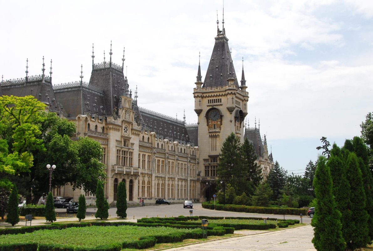 Turişti, din nou la Palatul Culturii din Iaşi 66548