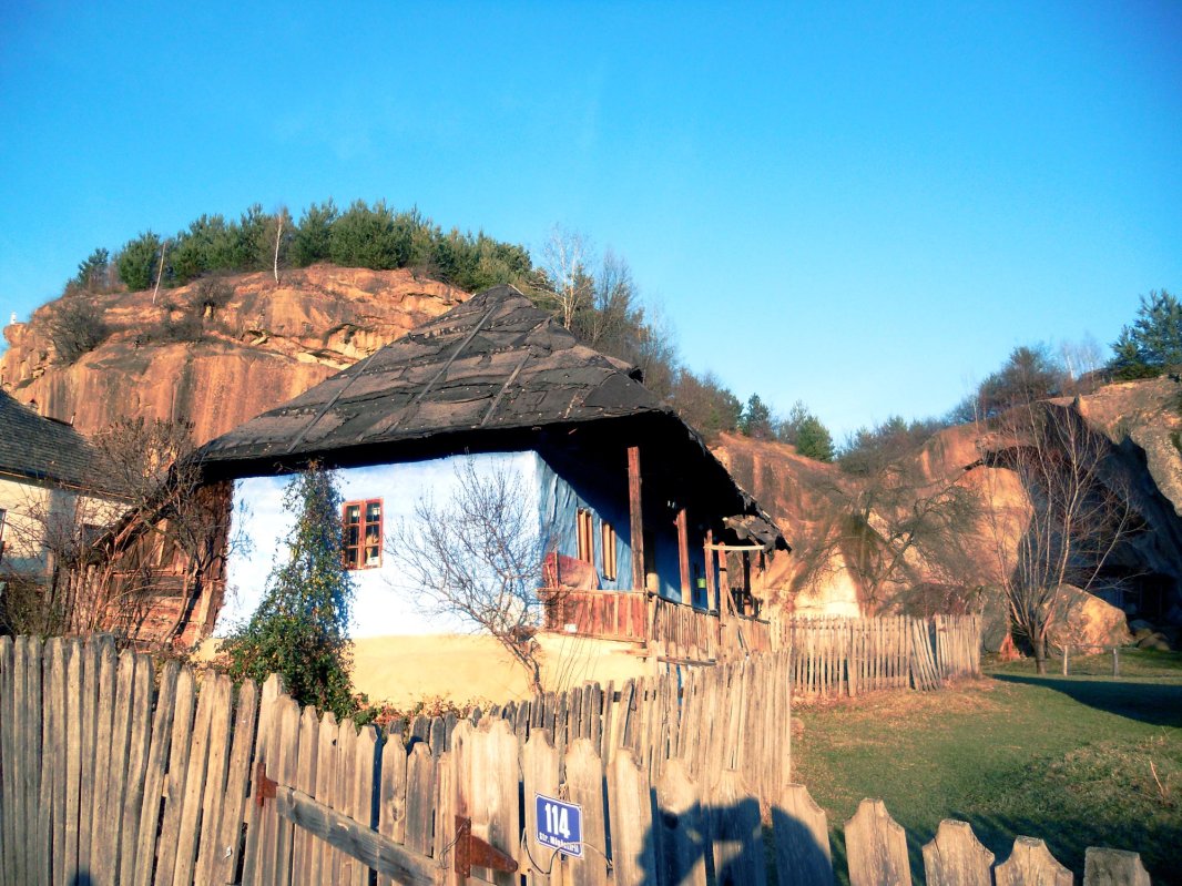 Curtea mamei Uța ca un tărâm al tainei 66384