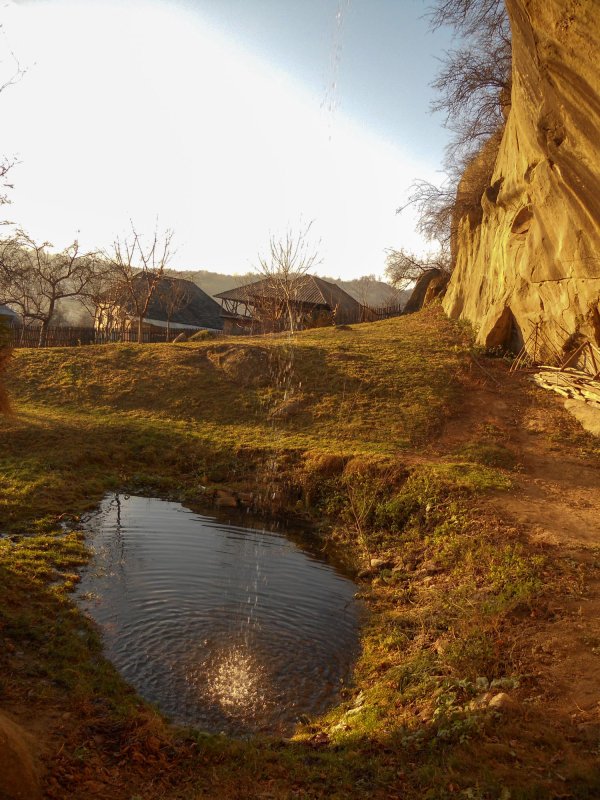 Curtea mamei Uța ca un tărâm al tainei 66385