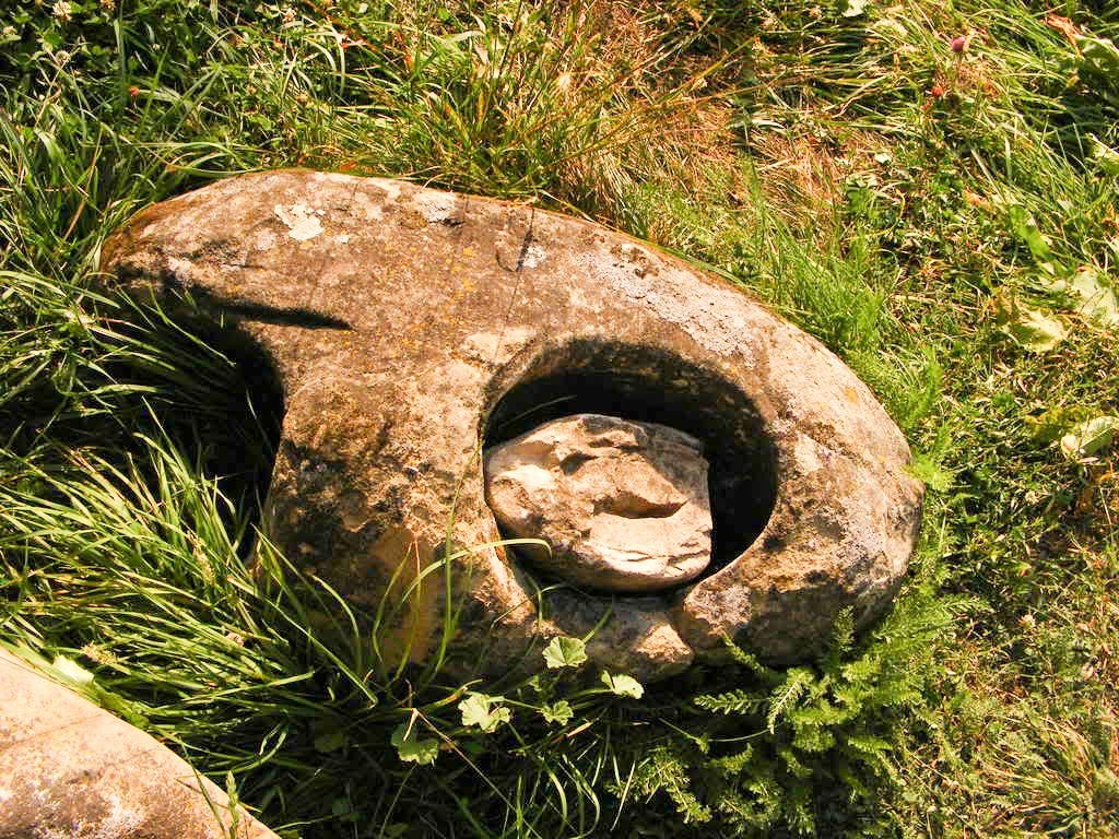 Curtea mamei Uța ca un tărâm al tainei 66387