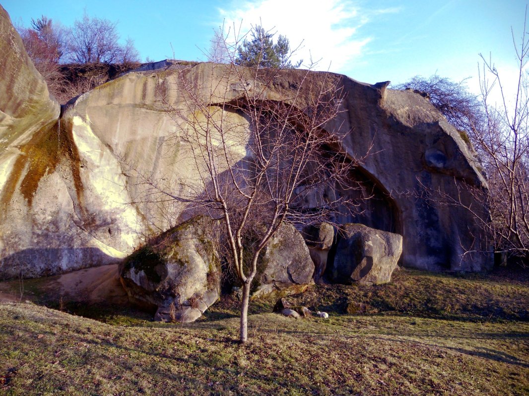 Curtea mamei Uța ca un tărâm al tainei 66388