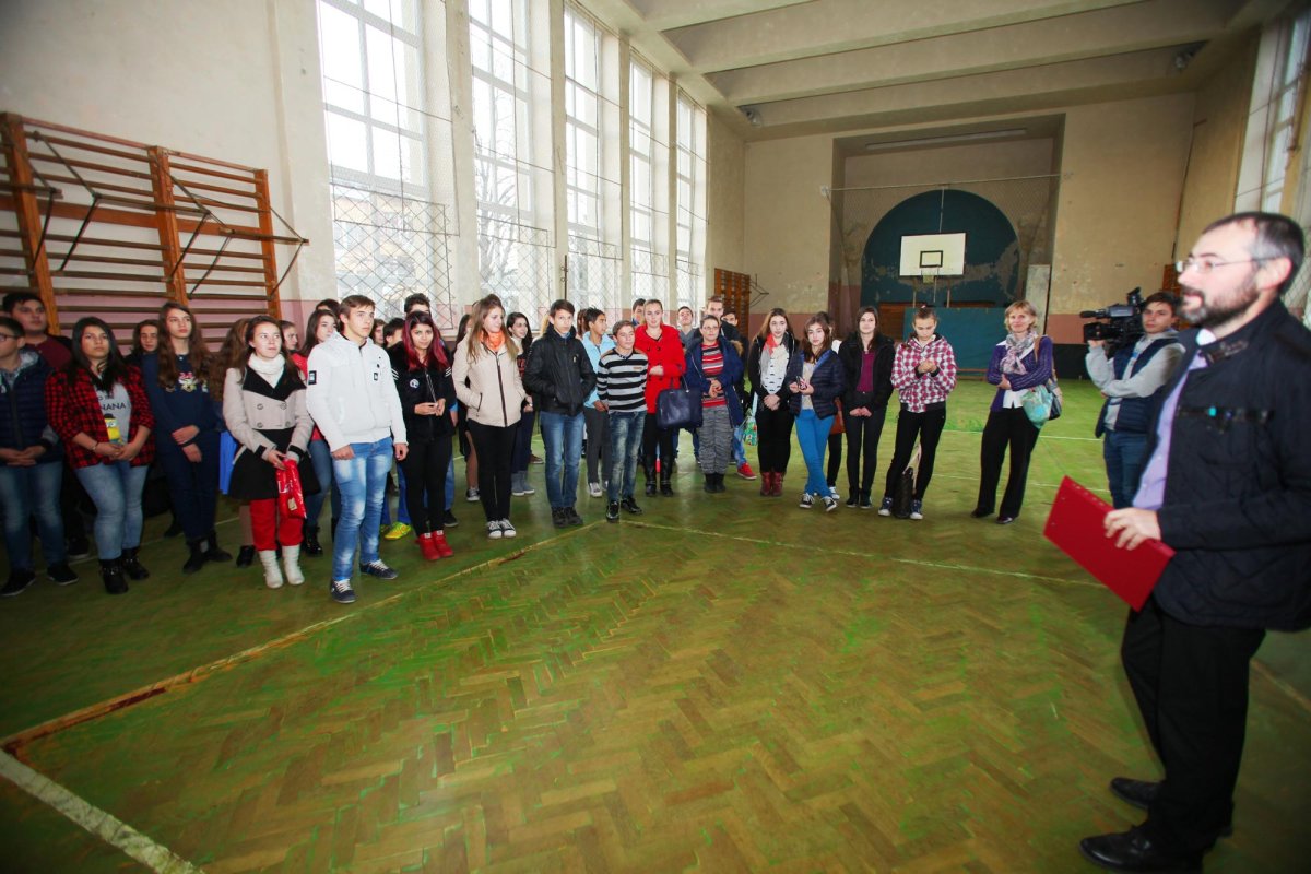 Curs de formare pentru lucrători cu tinerii, la Sibiu 66313