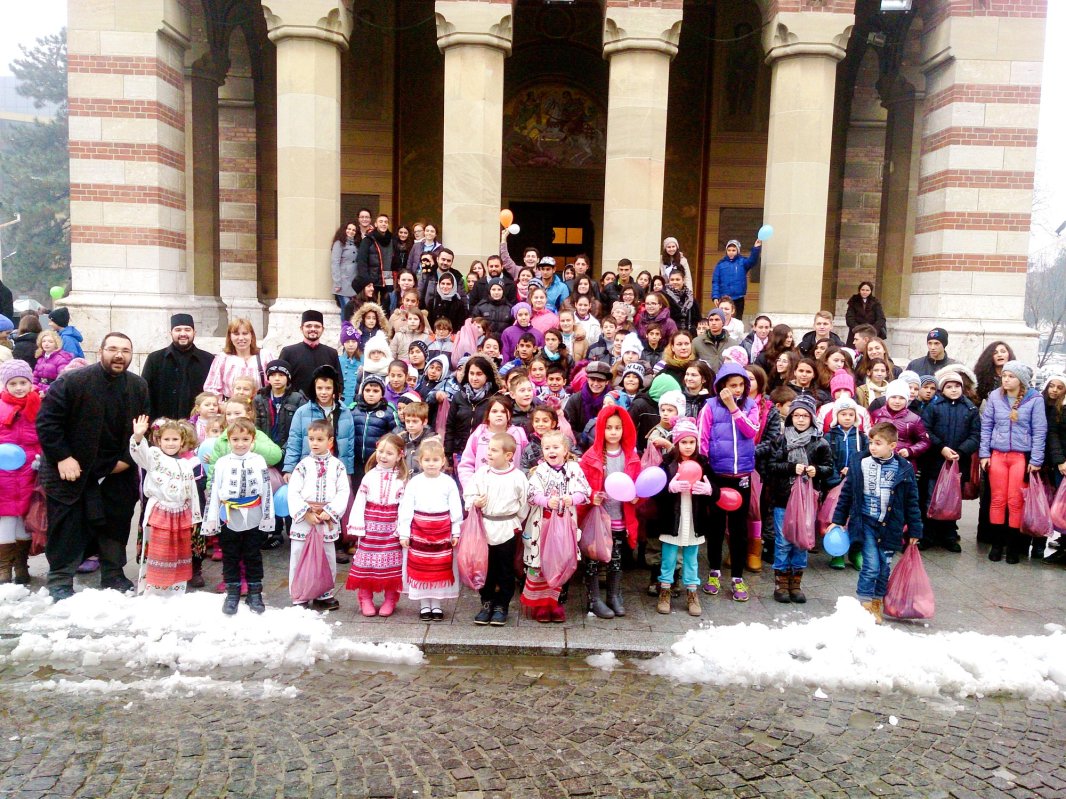 Activităţi pentru membrii Grupului parohial „Tinerii Maicii Domnului” 66189