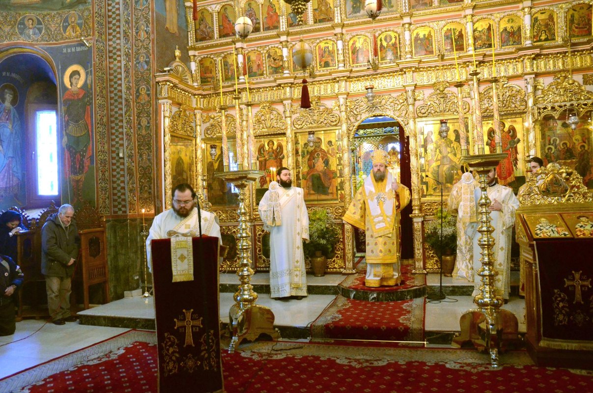 Seminariștii bucureșteni și-au sărbătorit ocrotitorul 66140