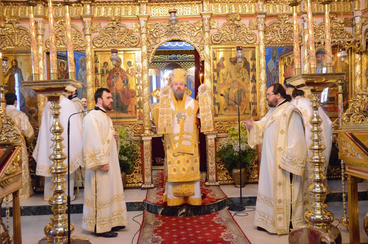 Seminariștii bucureșteni și-au sărbătorit ocrotitorul 66142