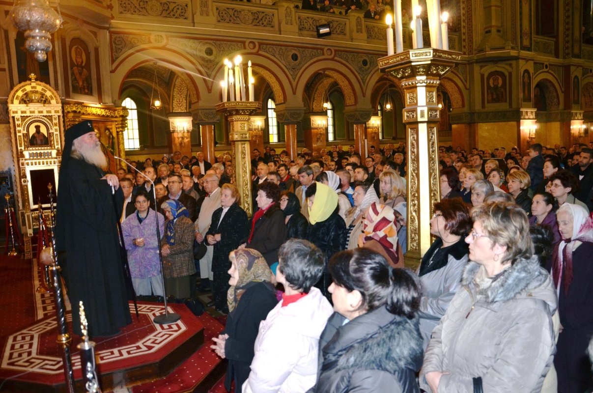 Slujiri și vizite chiriarhale în Duminica a 31-a după Rusalii 66130