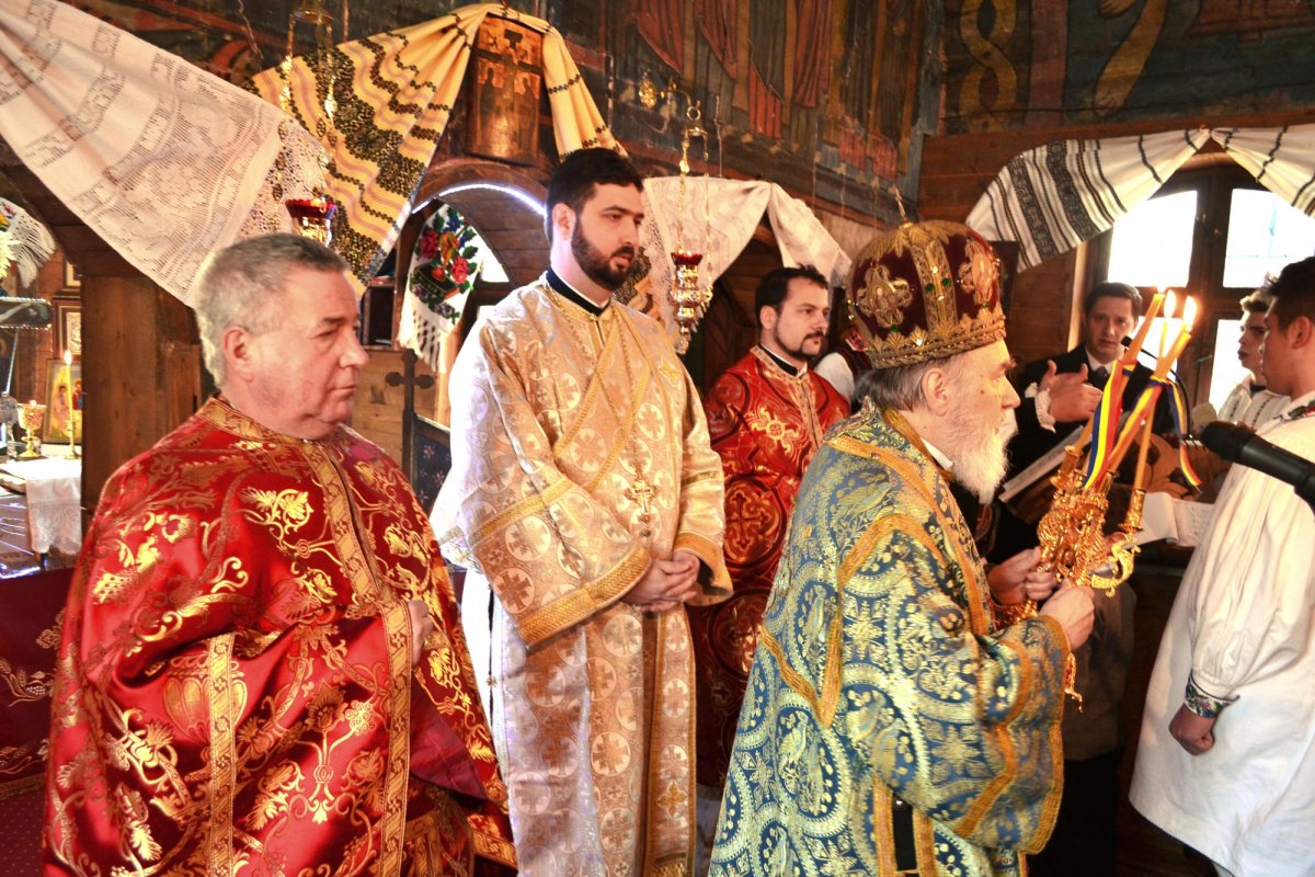 Slujiri și vizite chiriarhale în Duminica a 31-a după Rusalii 66135