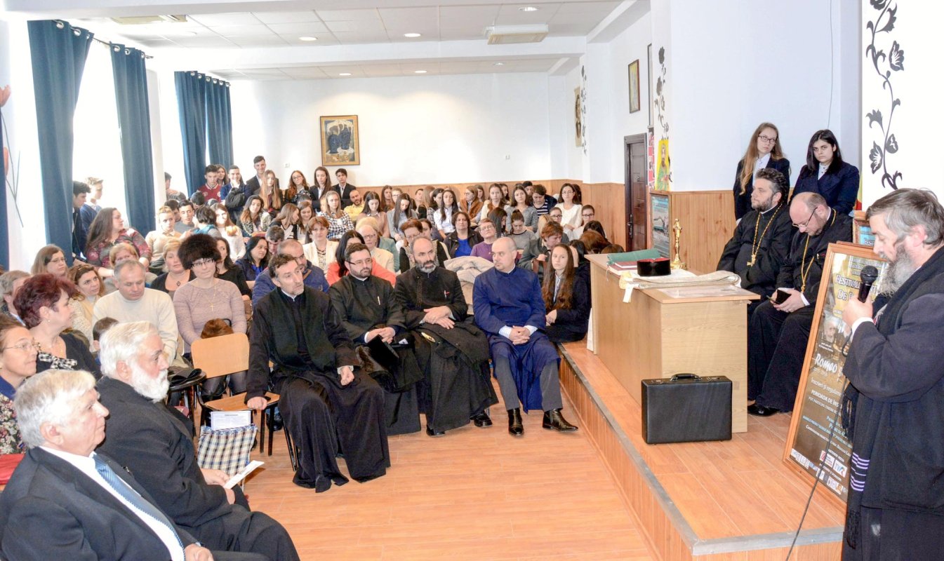 Hramuri de parohii şi instituţii şcolare 66094