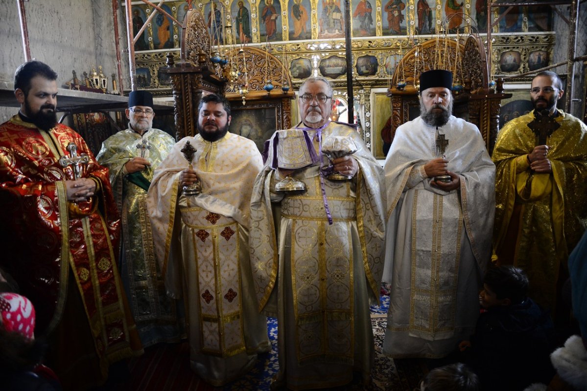 „Mulţi înaintaşi au ţinut trează credinţa în Dumnezeu“ 66047