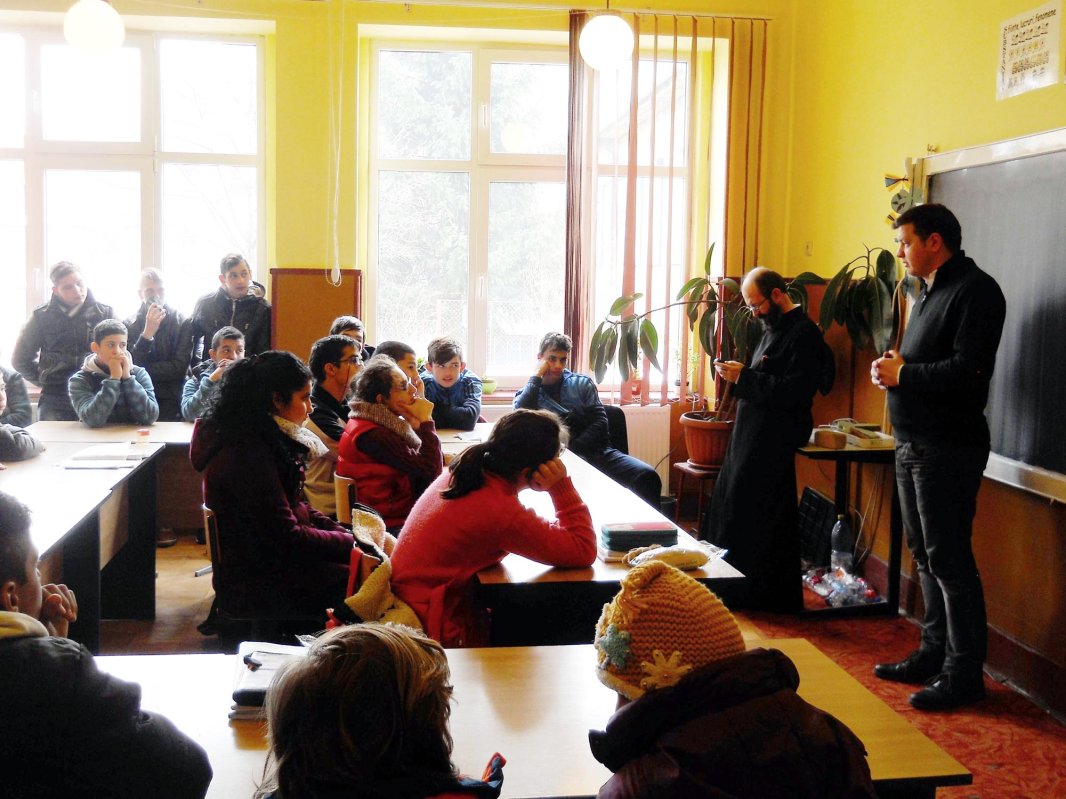 Activităţi de informare şi prevenire a violenţei în şcoli 65874