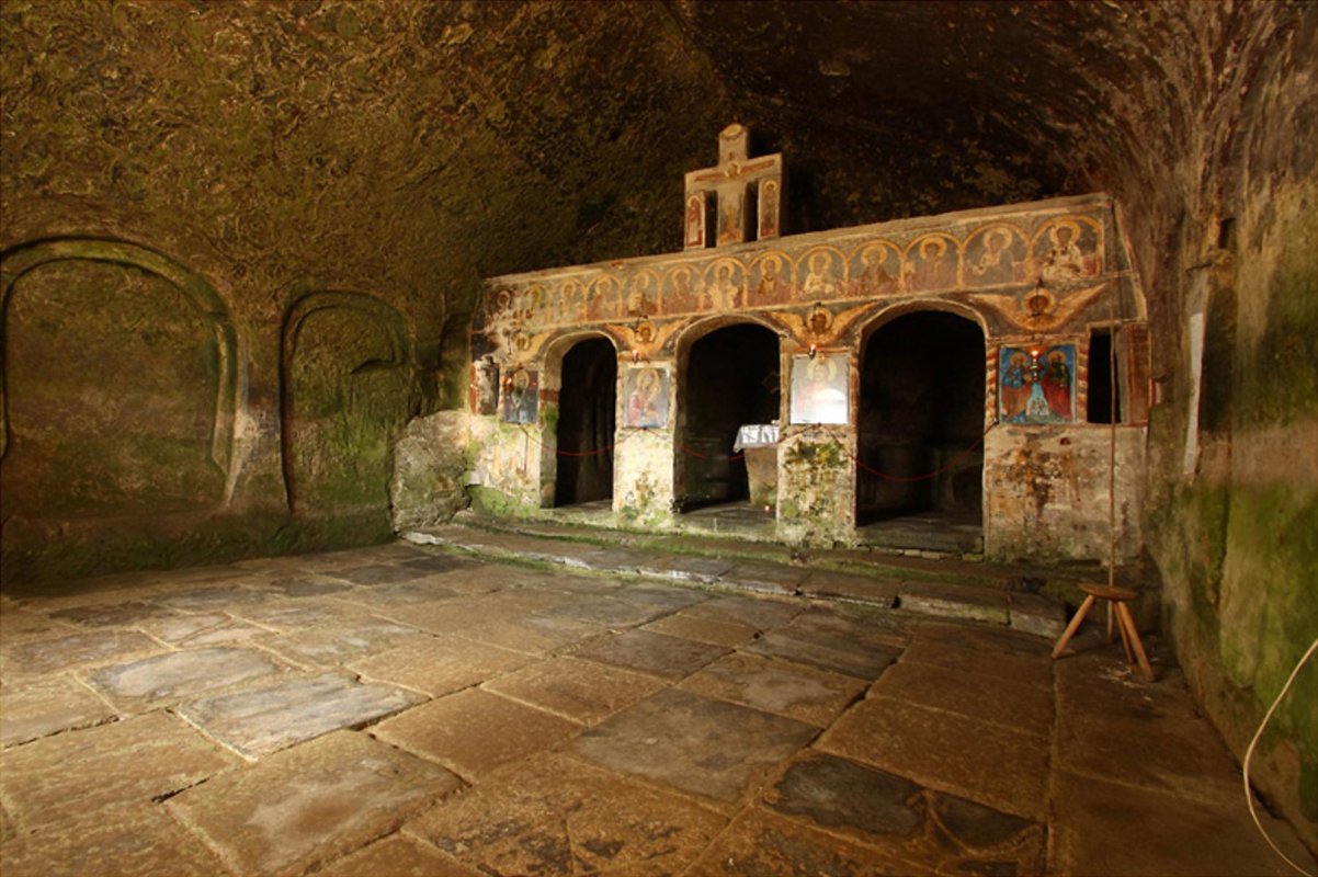 Mănăstirea unde se trăiește taina începuturilor 65920