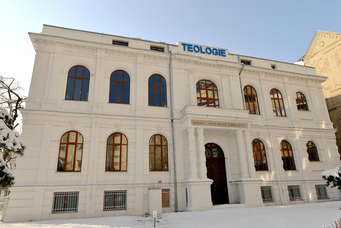 Modele pentru învăţământul teologic românesc 65895