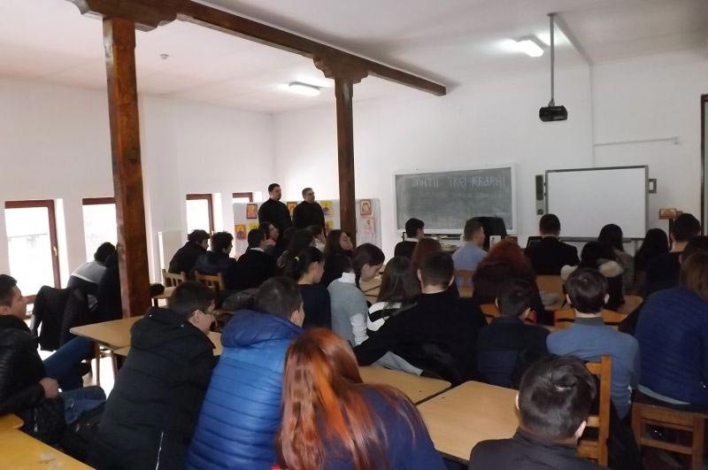 Simpozion dedicat Sfinţilor Trei Ierarhi la Seminarul din Câmpulung Muscel 65915