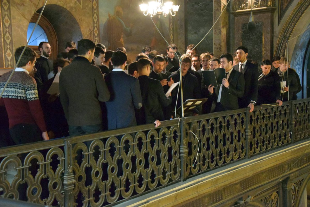 „Biserica dă sens atât familiei, cât şi şcolii“ 65810