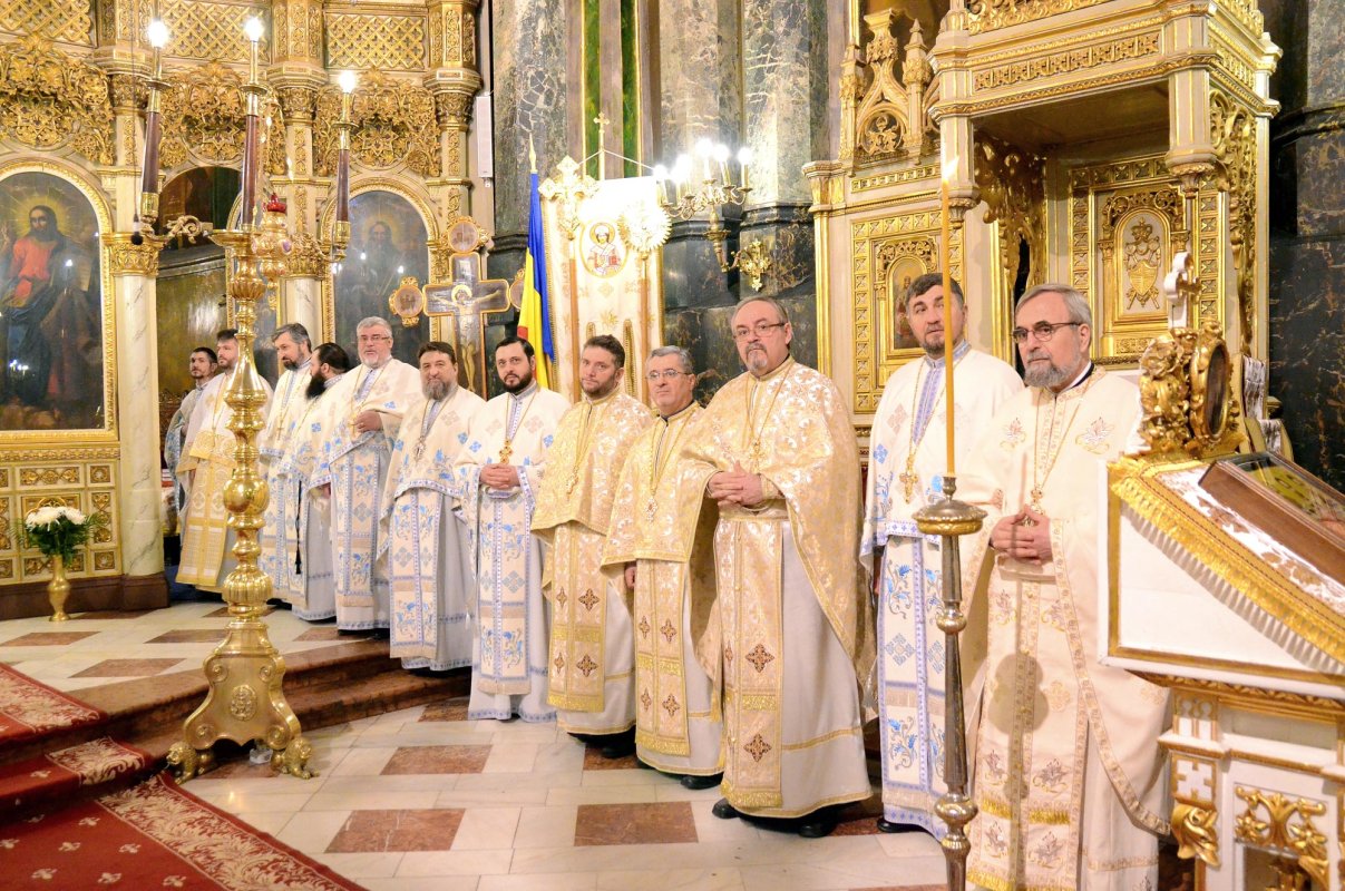 Hram luminos la Facultatea de Teologie din Bucureşti 65837