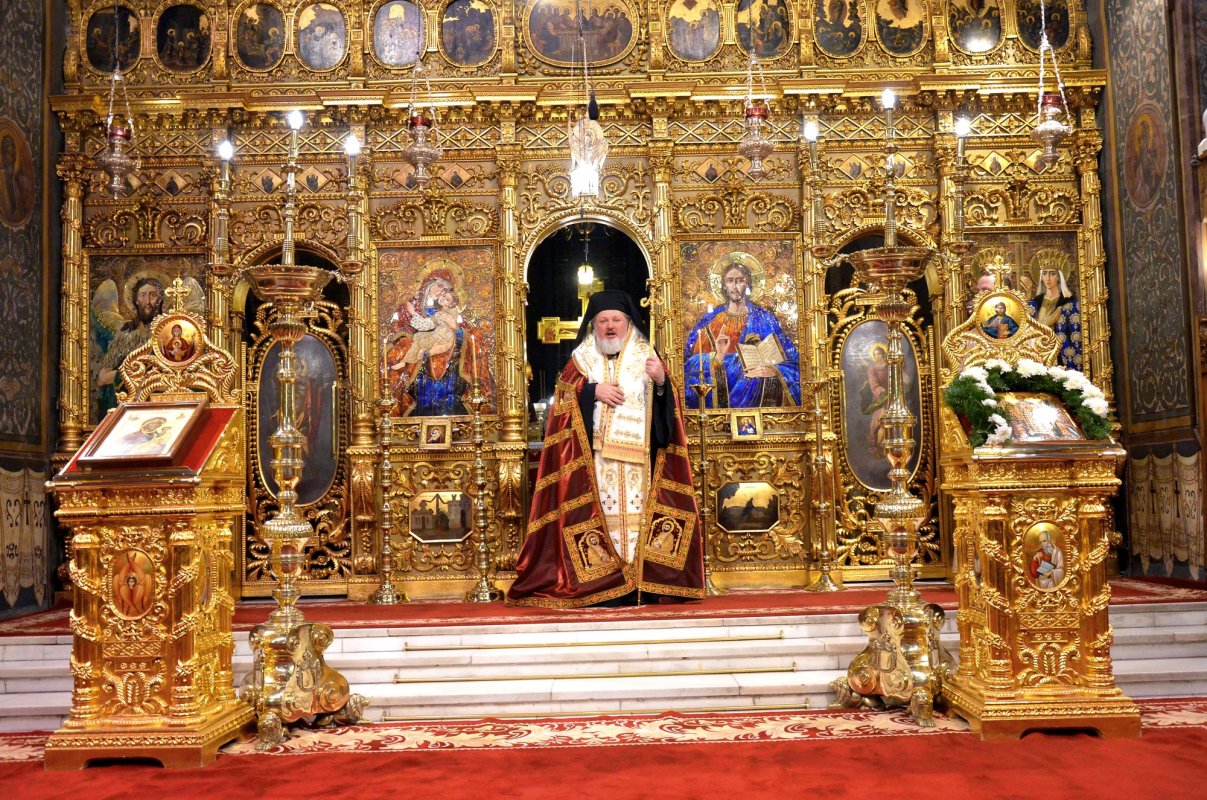 Procesiune cu moaştele Sfinţilor Trei Ierarhi la Catedrala Patriarhală 65856