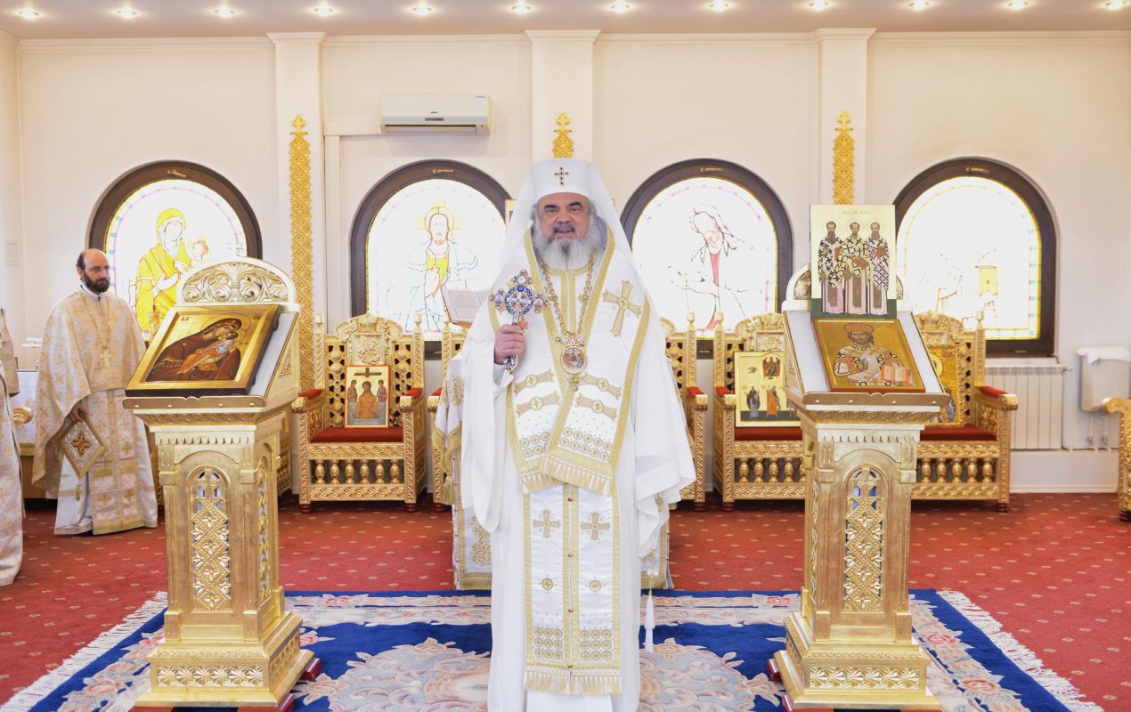 Sfinţii Trei Ierarhi, apărători ai Ortodoxiei 65854