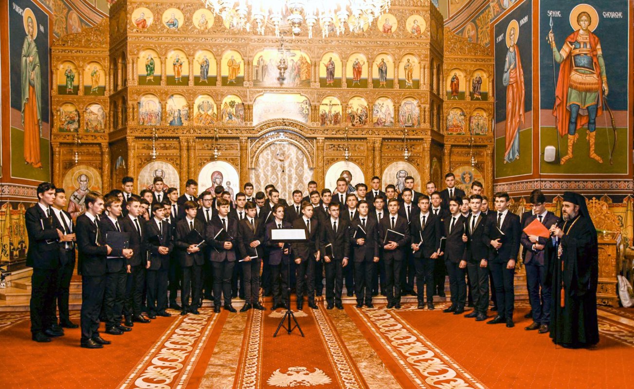 Cinstire adusă sfinților ocrotitori 65794