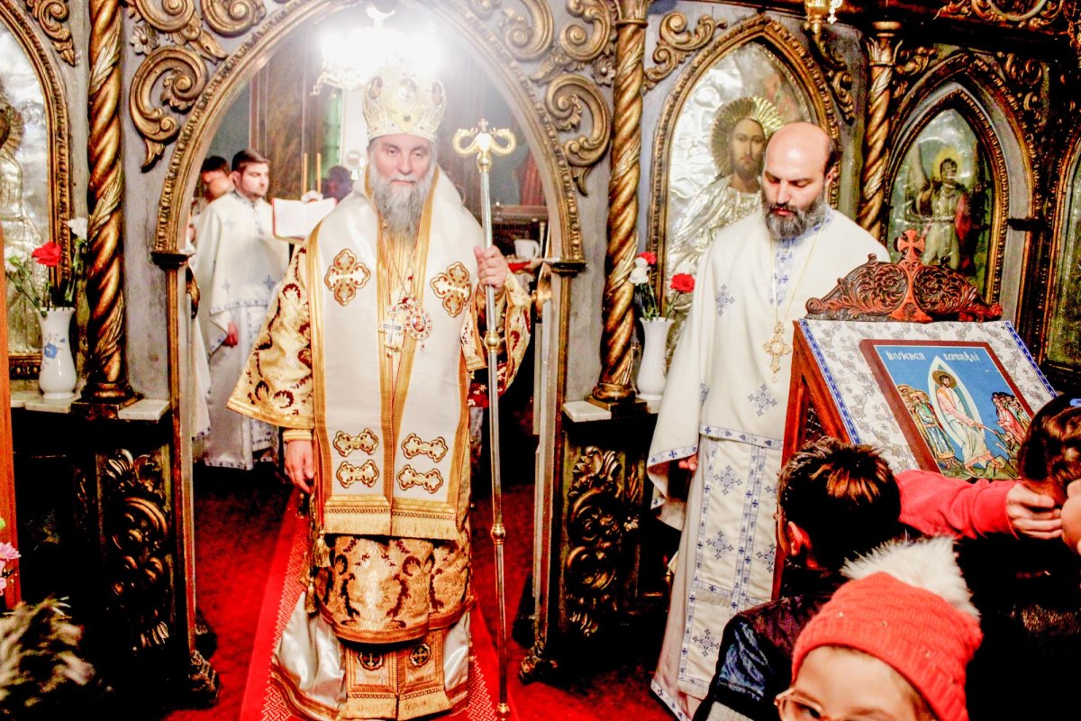 Sfinte Liturghii arhiereşti la Craiova şi Turnu Severin 65710