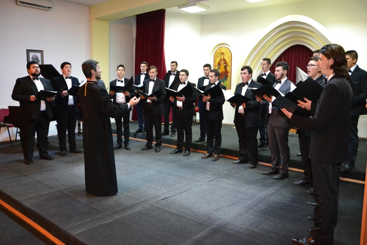 Studenții teologi din Caransebeș și-au cinstit ocrotitorii 65716