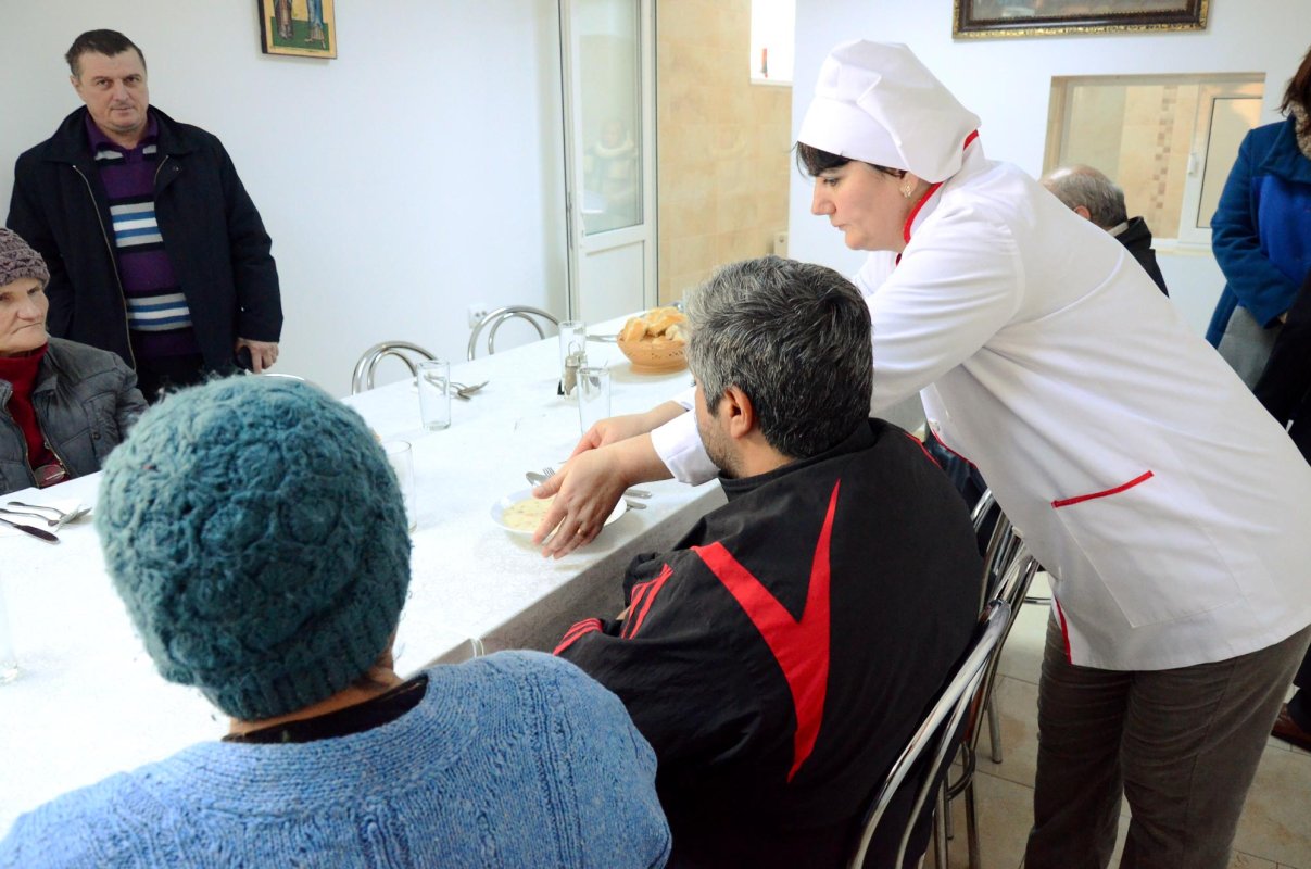 Bucurie la vremuri grele sub ocrotirea Cuvioasei Parascheva 65646