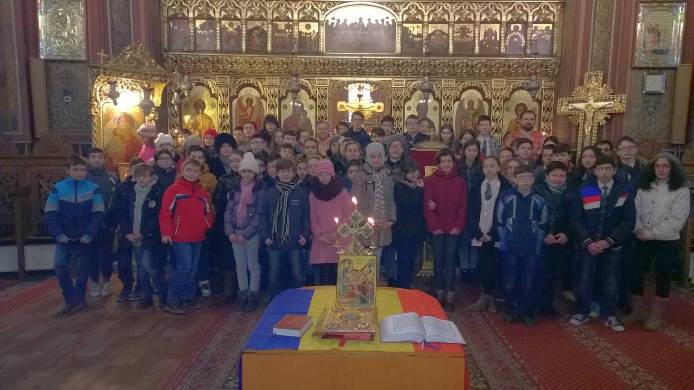 Slujbă de binecuvântare la Biserica „Sfântul Gheorghe“ din Bacău 65626