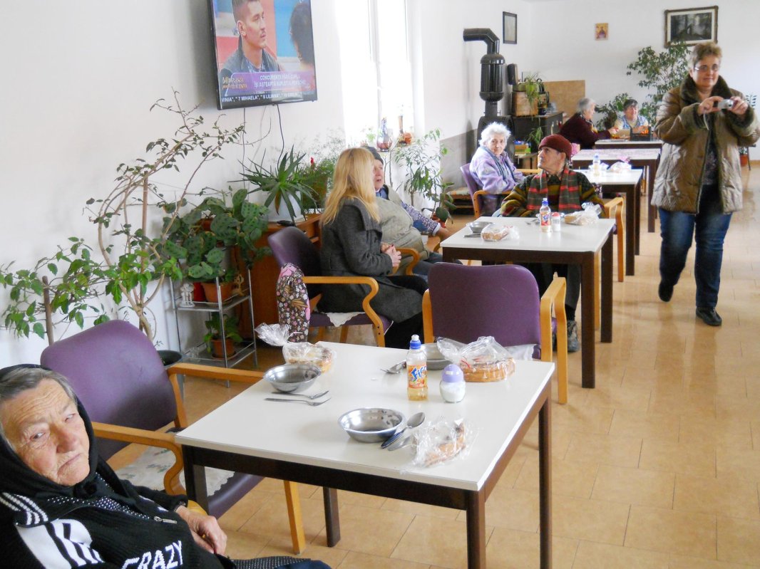 Activităţi filantropice şi de informare a tinerilor la Sibiu 65574