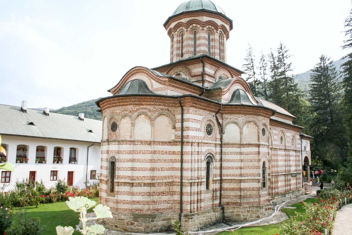 Slujbă de pomenire a domnitorului Mircea cel Bătrân la Cozia 65581