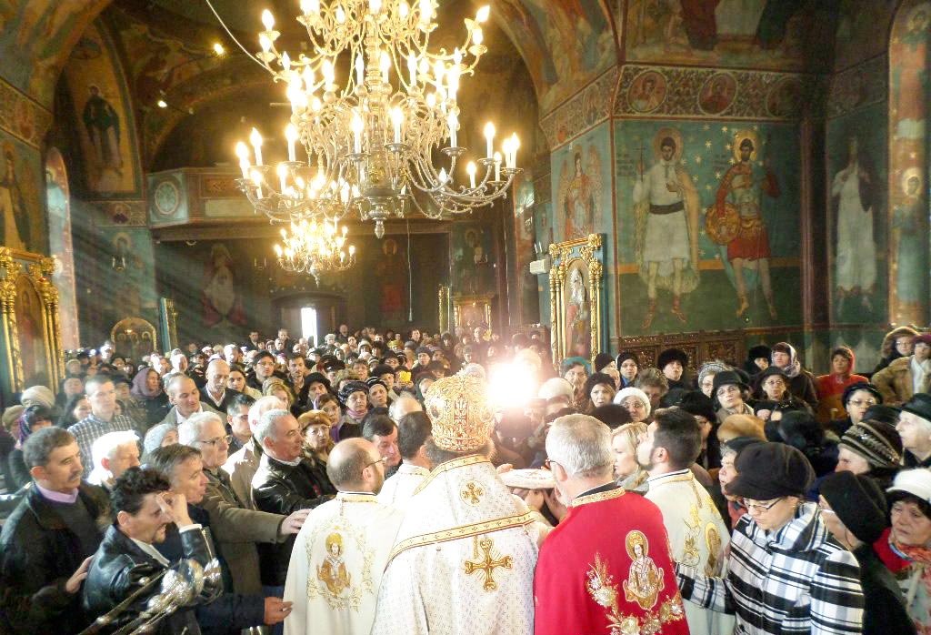 Rugăciune și mângâiere pentru victimele din Ploiești 65442