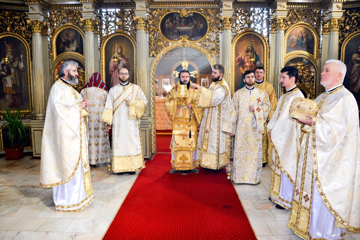 Slujiri și binecuvântări arhierești 65423
